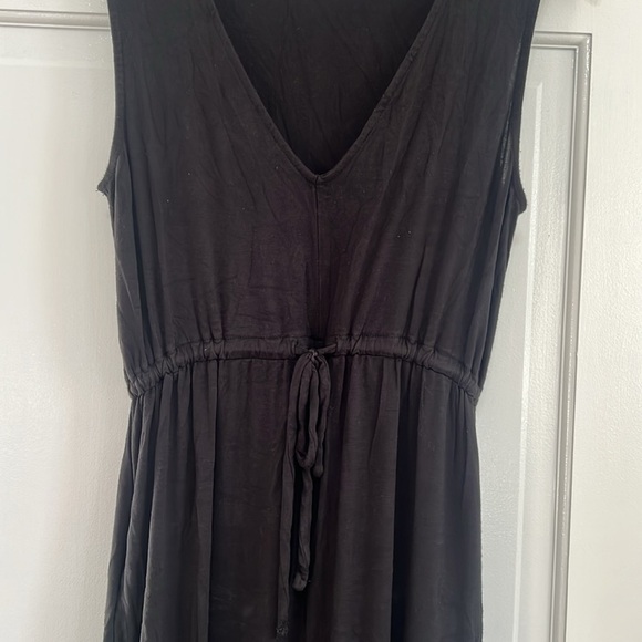 Women’s black size small sleeveless one piece jumper with tight waist - Picture 2 of 7